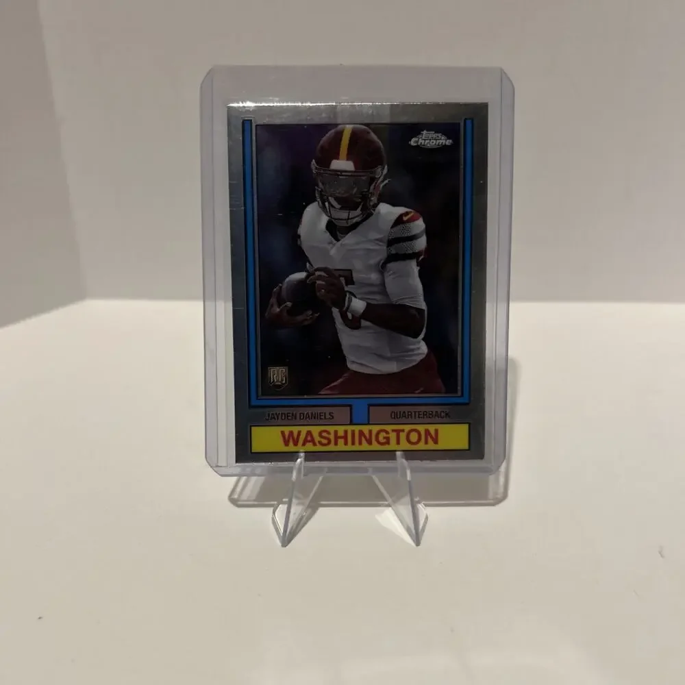2024 Topps Chrome Jayden Daniels 1974 Throwback Refractor 74TF-2‎ Silver rookie